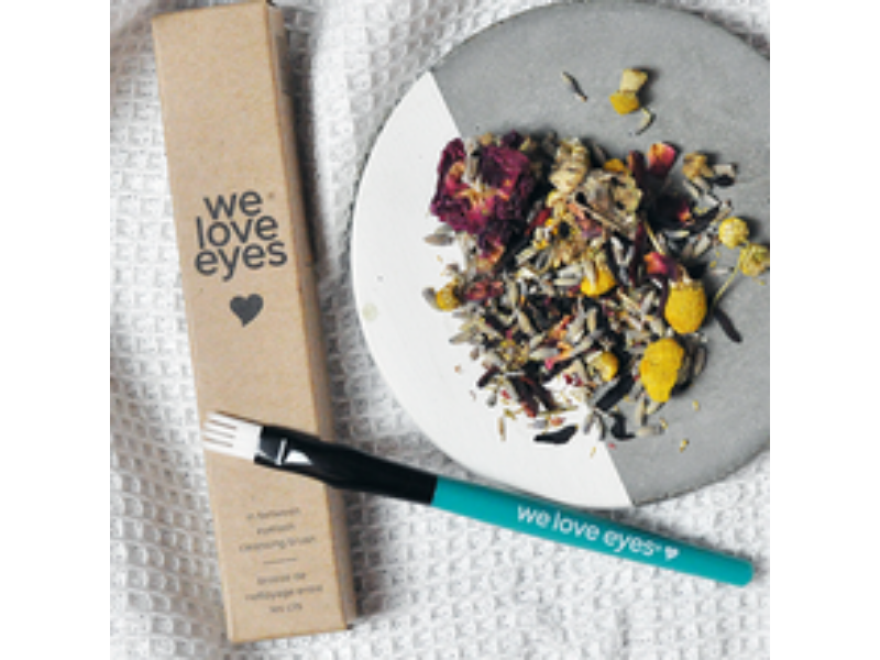 In Between Eyelash Cleansing Brush - DryEyeShop